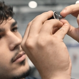 Häni & Co. AG  -  Drehen Spezialitäten Automobilindustrie Spezialitäten Medizinaltechnik Schleifen Laserschweissen - Entwicklung und Prototyping